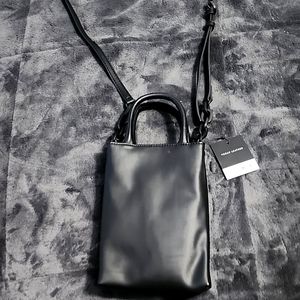 Vera Wang Crossbody w/kendi top handle